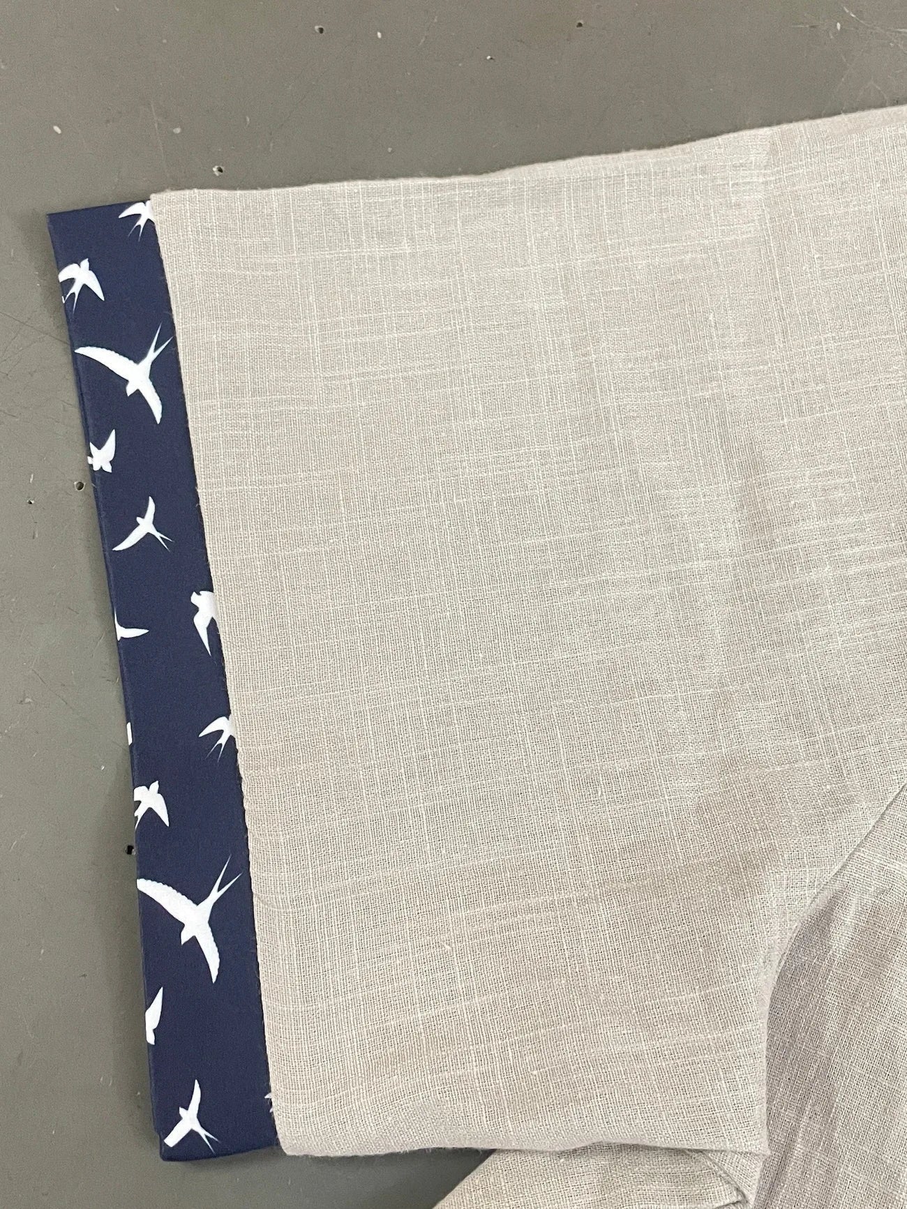 Chemise Élégante À Imprimé Oiseau Mignon