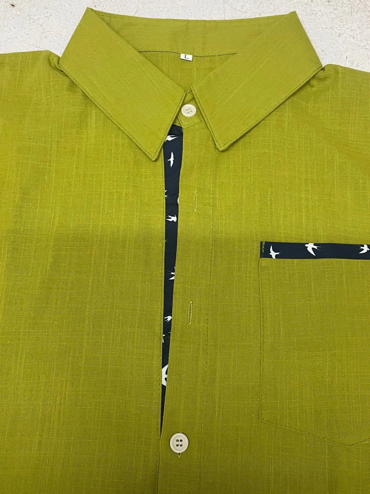 Chemise Élégante À Imprimé Oiseau Mignon